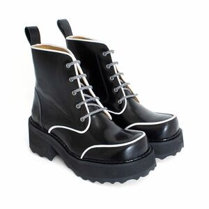 John Fluevog REVNA
LACE-UP PLATFORM BOOTS